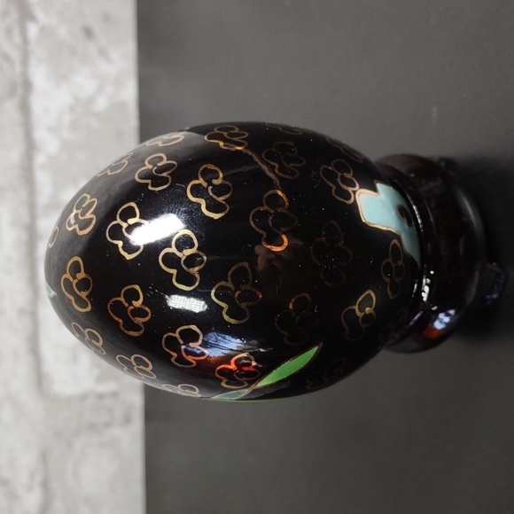 Set of 4 Hand Painted Porcelain Eggs - Picture 10 of 14